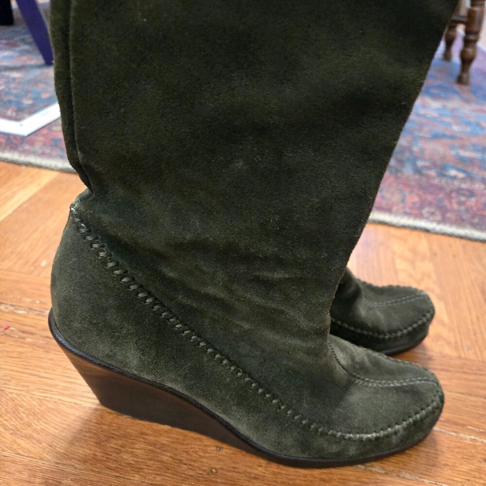 Aerosoles Gather Round Olive Green Suede Boots, Sz 6.5 View 4